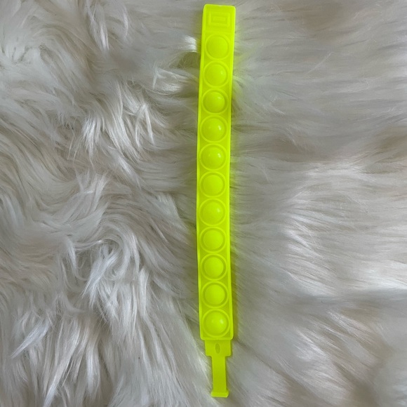 Solid Colored Bubble Push Pop Silicone Bracelet NWT - Picture 5 of 9